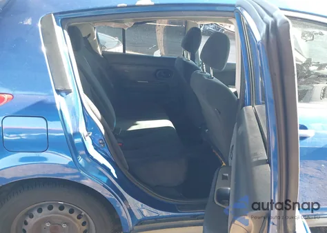 2011 Nissan Versa 1.8S z USA, uszkodzony, nr VIN 3N1BC1CP2BL484700